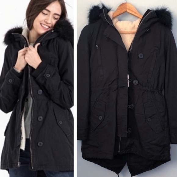 Gap Women's Black 2-in-1 Hooded Faux Fur Parka Coat Size M - Picture 3 of 11